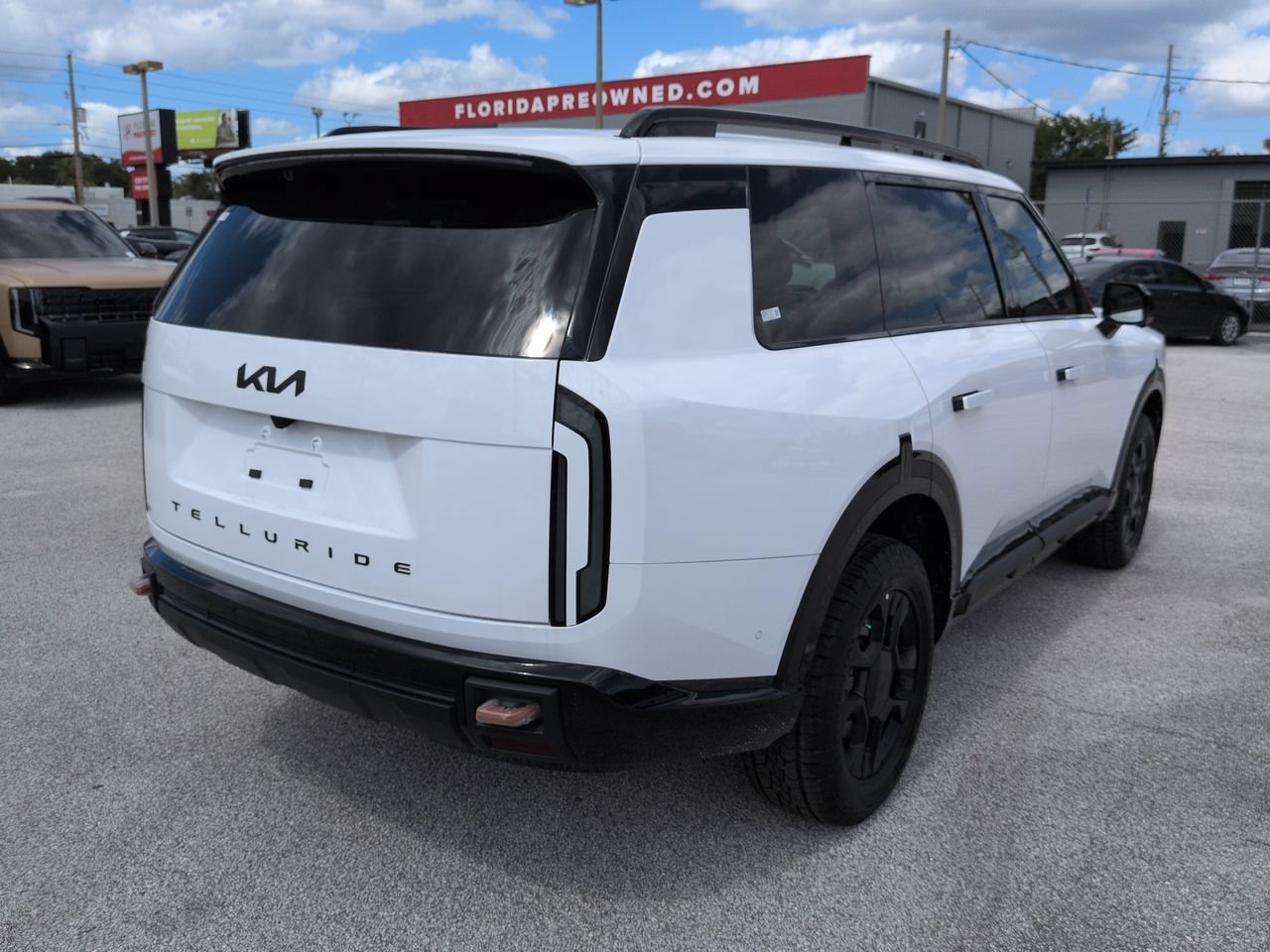 New 2027 Glacial White Kia X-Pro SX Prestige image 4