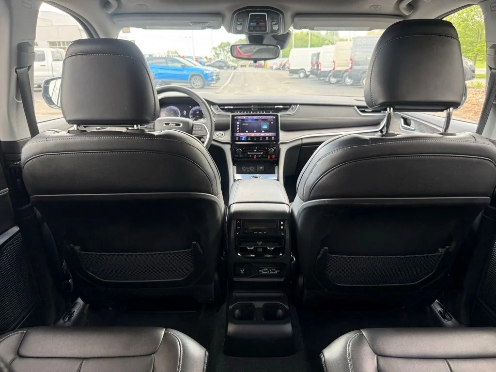 Used 2023 Black Jeep Limited image 54