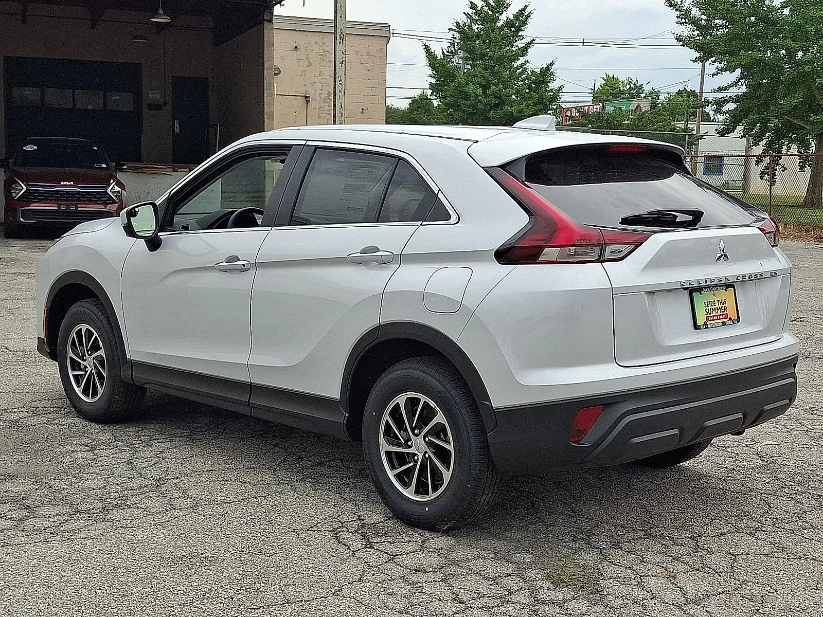 New 2026 White Mitsubishi ES image 6