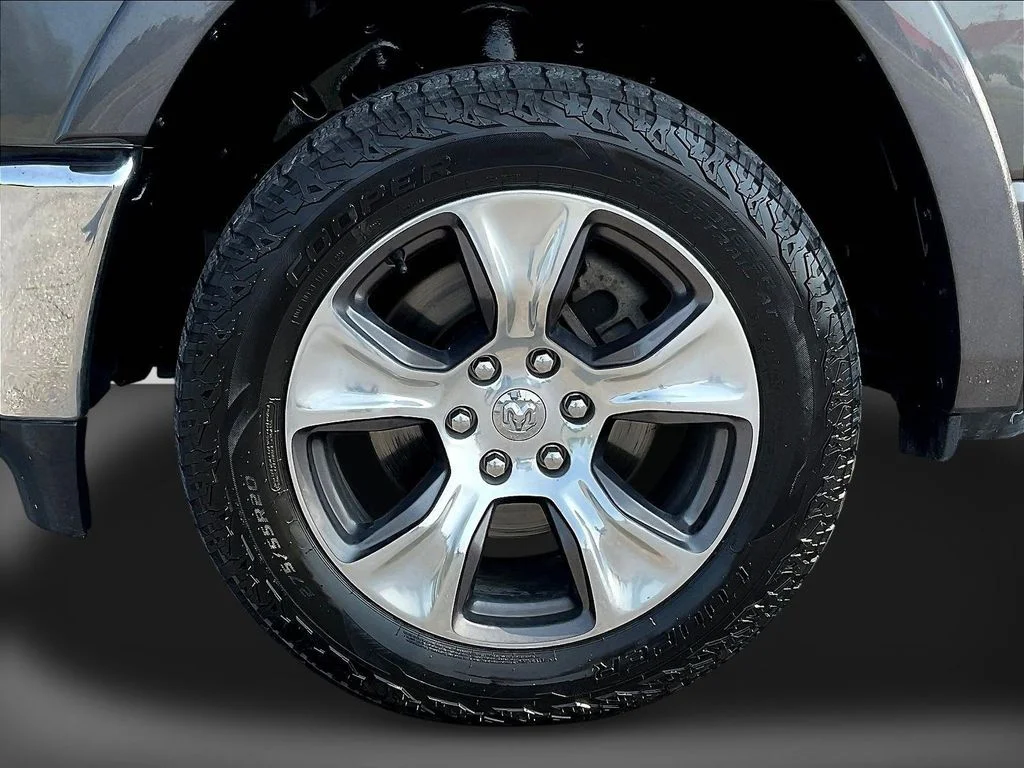 Certified Used 2019 Granite Crystal Clearcoat Metallic Ram Laramie image 39