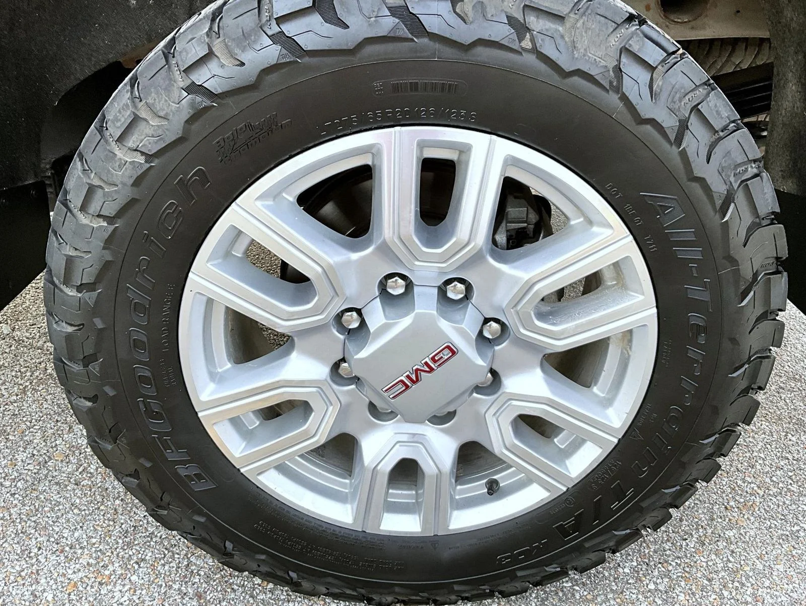 Used 2023 Red GMC SLT image 24