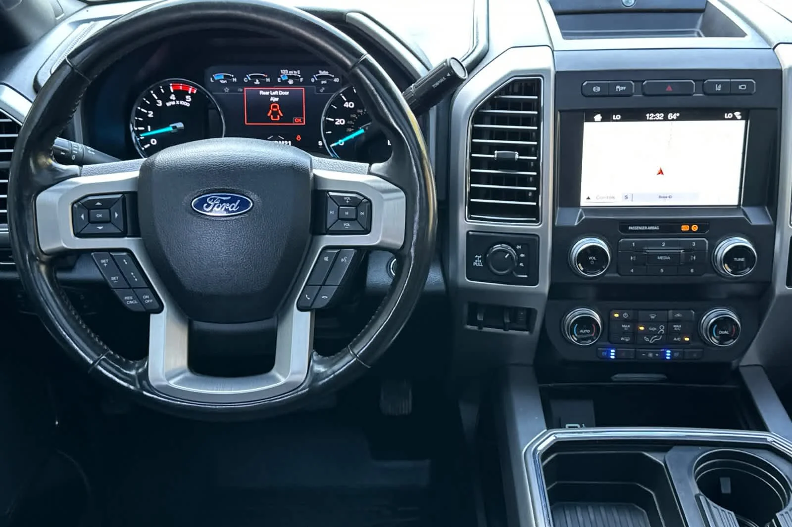 Certified Used 2019 White Platinum Metallic Tri-Coat Ford Platinum image 14