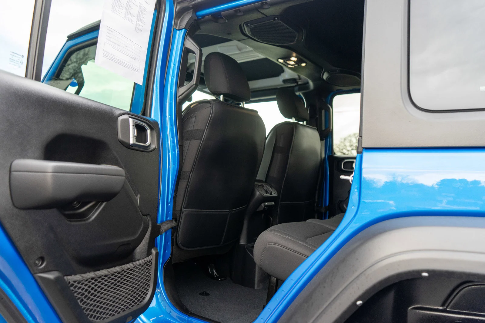 Used 2022 Hydro Blue Pearl Coat Jeep Unlimited Sport Altitude image 28