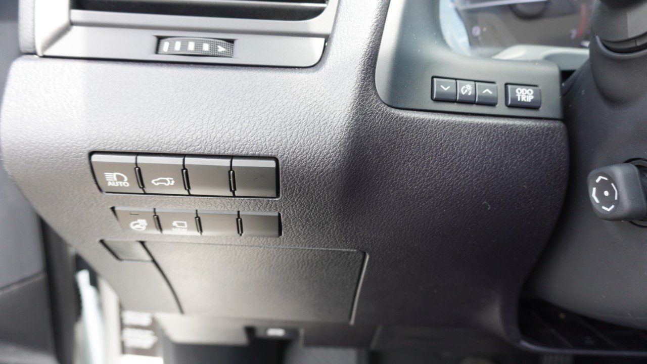 Used 2022 White Lexus RX 350 image 22