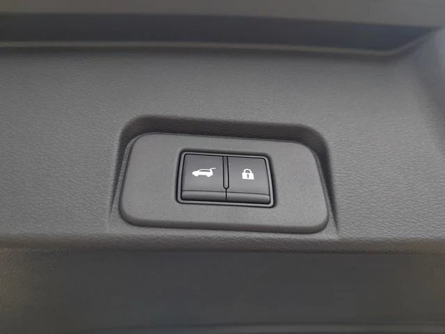 Used 2025 Gold Nissan SL image 54