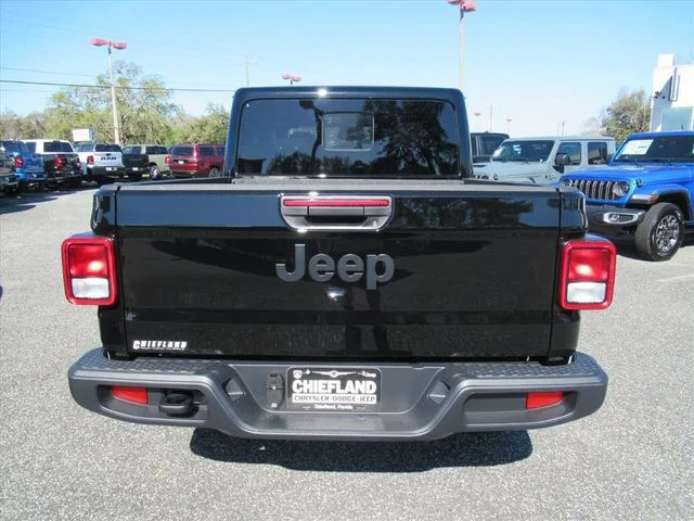 New 2026 Black Clear-Coat Exterior Paint Jeep Sport S image 6