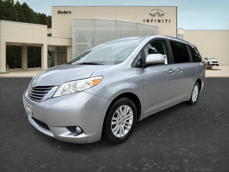Used 2013 Silver Sky Metallic Toyota XLE image 1