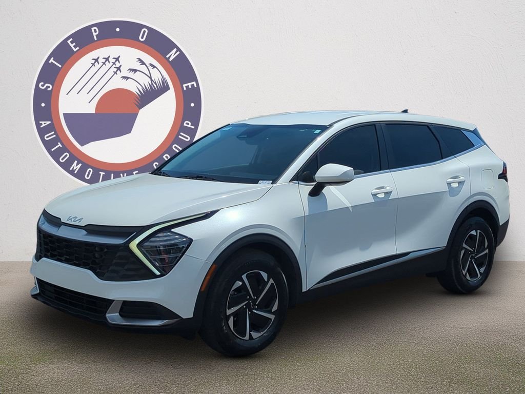 Used 2025 White Kia LX image 2