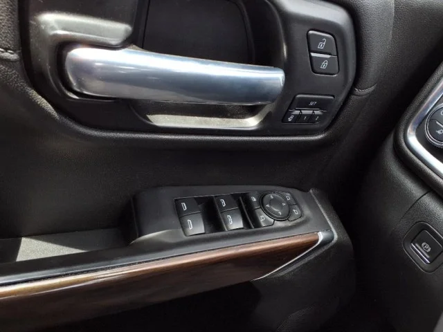2021 GMC Sierra 1500 SLT - Photo 18
