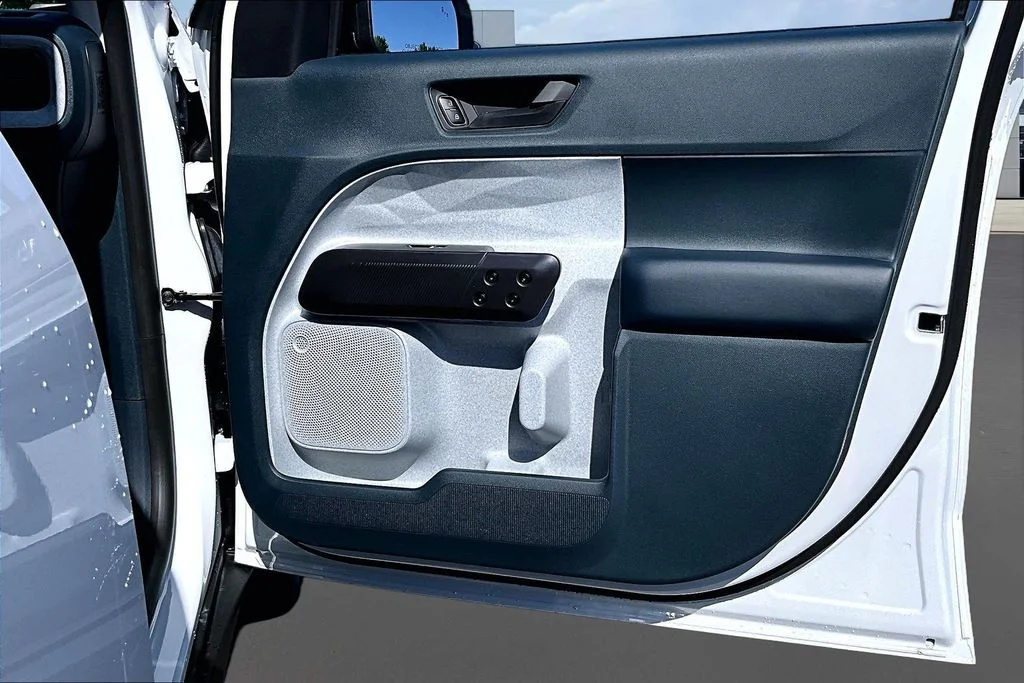 New 2026 White Ford XLT image 32