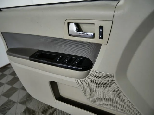 Used 2009 Gray Ford Hybrid image 25