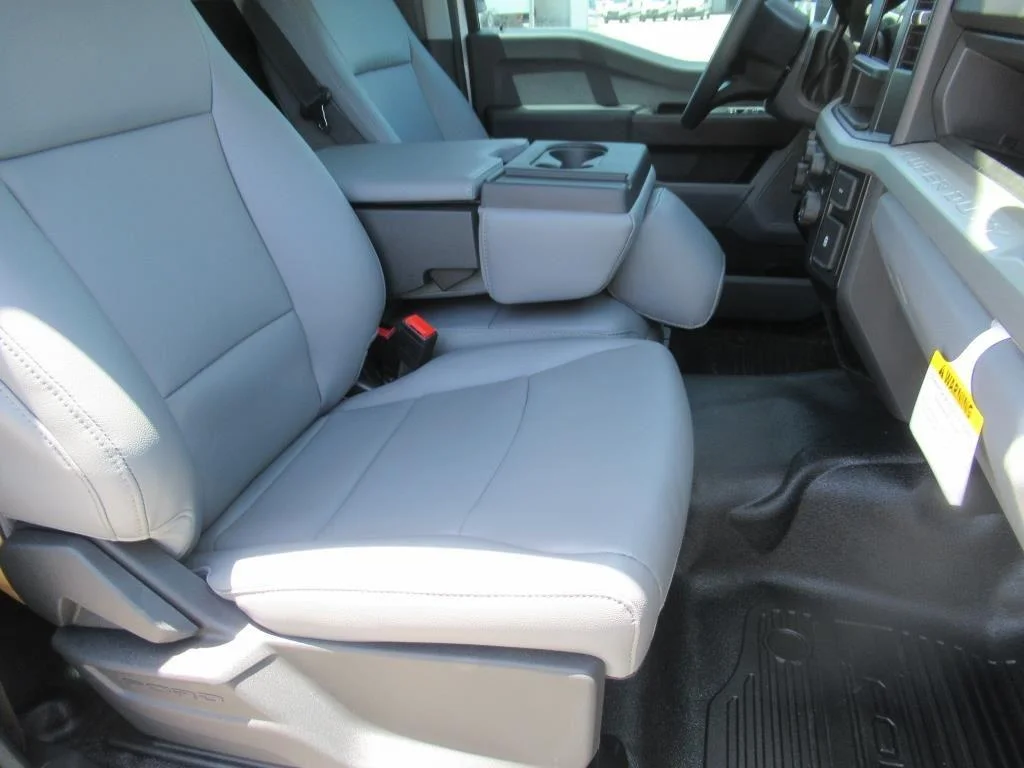 New 2024 Oxford White Ford F-550® XL image 11