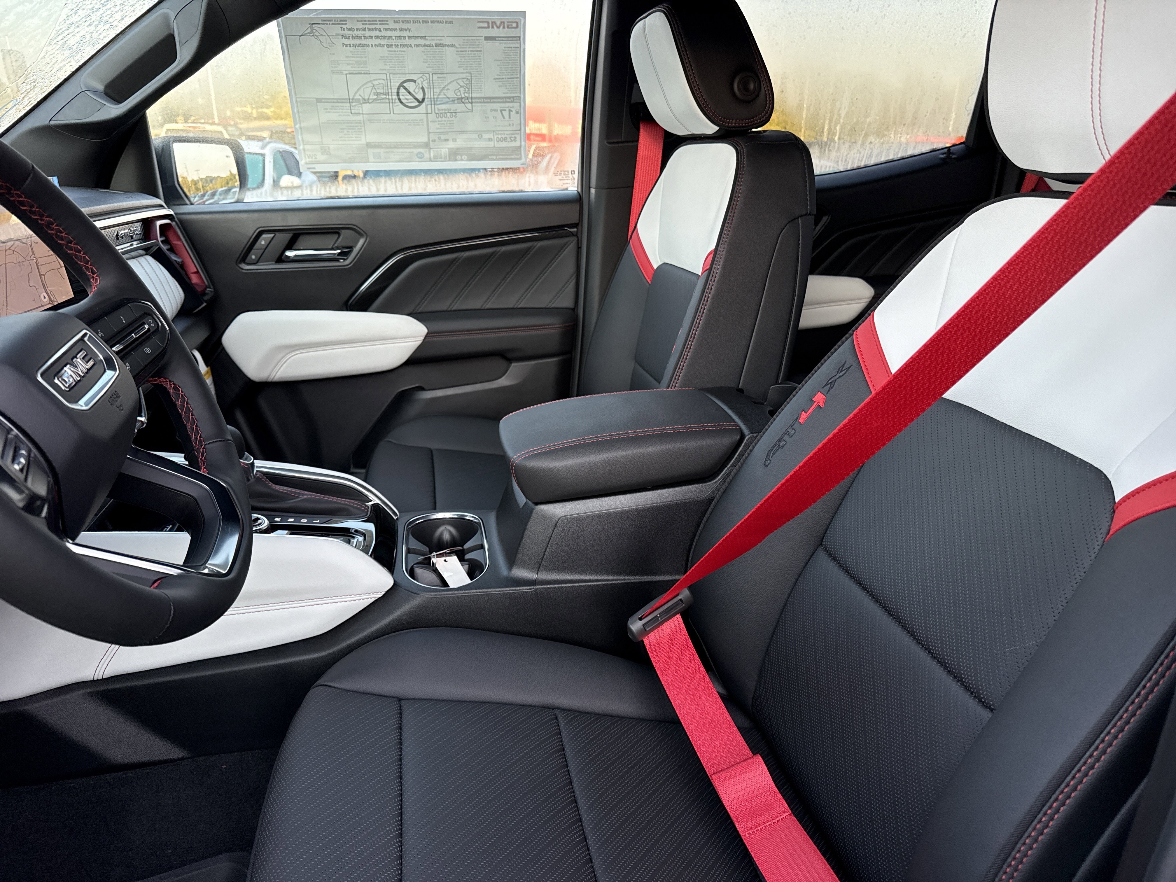 2026 GMC Canyon AT4X - Photo 5