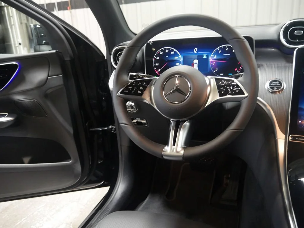 New 2026 Black Mercedes-Benz GLC 300 image 30
