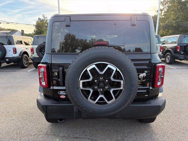 New 2026 Black Ford Outer Banks image 4