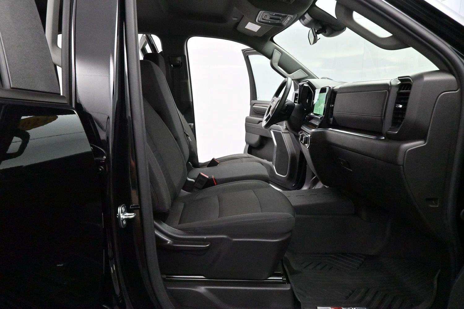 Used 2024 Black Chevrolet LT image 33