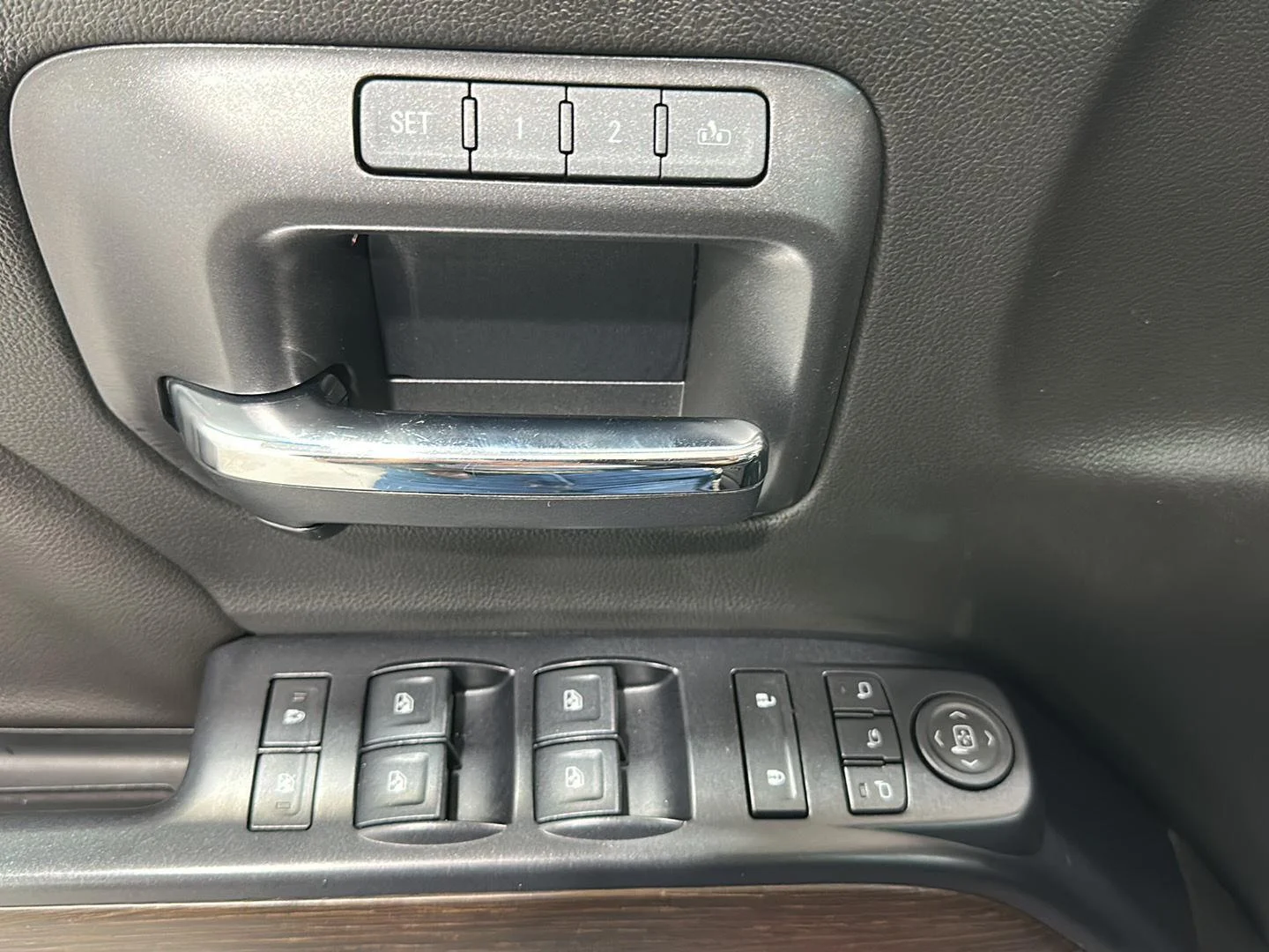 Used 2018 RED QUARTZ TINTCOAT GMC Denali image 20
