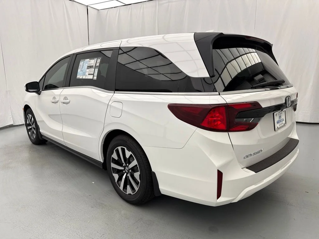 New 2026 Platinum White Pearl Honda EX-L image 5