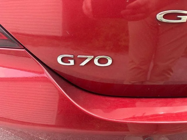 Used 2022 Red Genesis 2.0T image 8