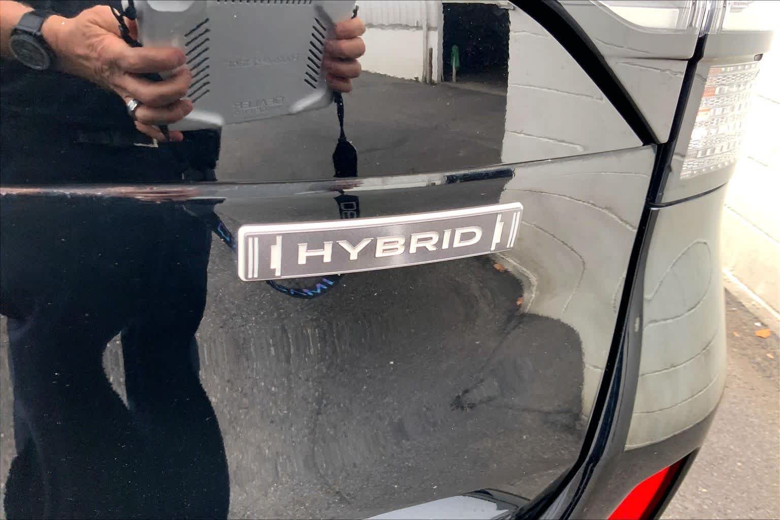 Used 2025 Crystal Black Silica Subaru Touring Hybrid image 32