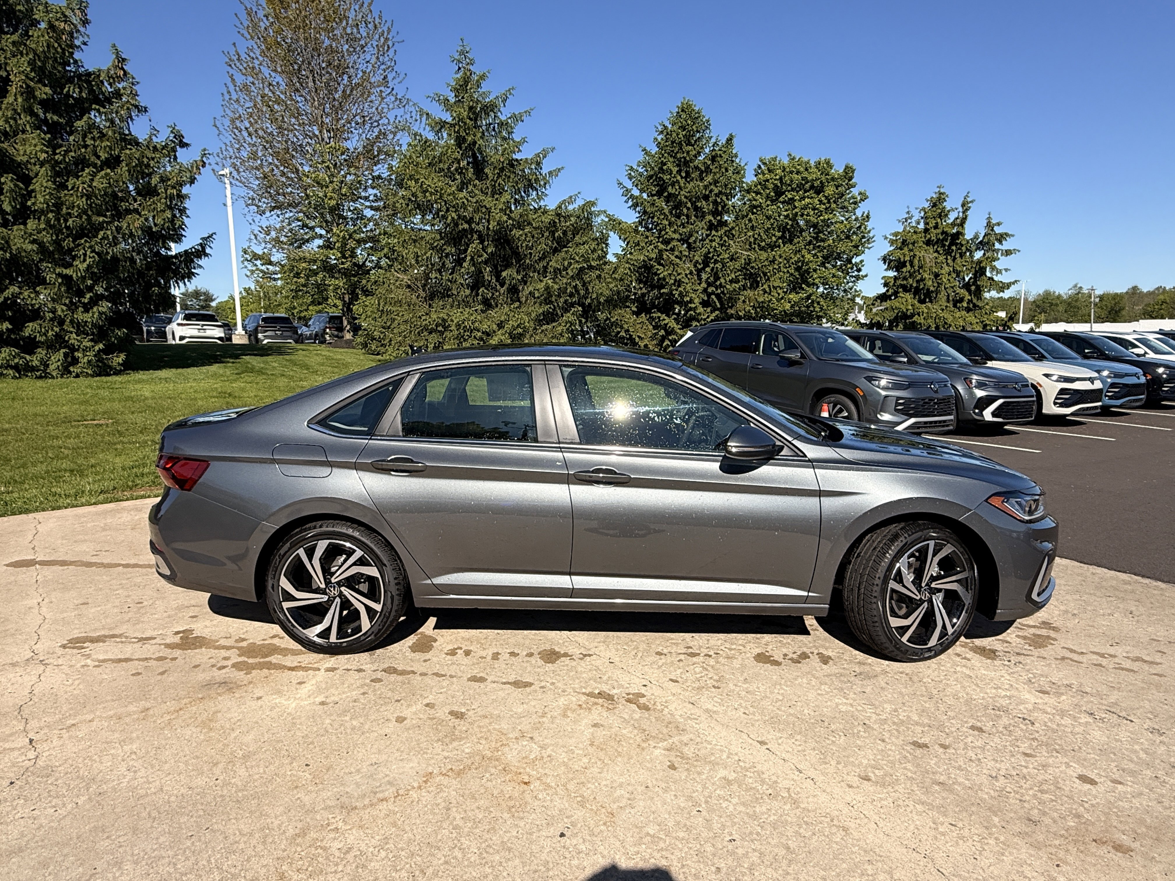 New 2026 Platinum Gray Metallic Volkswagen SEL image 16