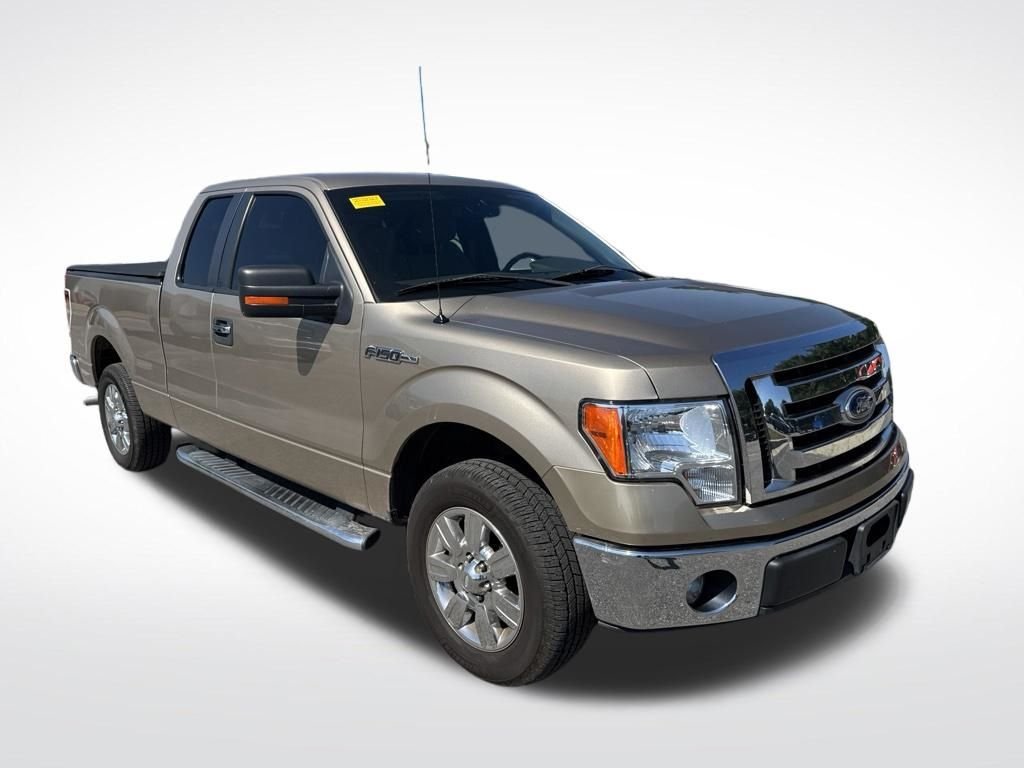 Used 2011 Beige Ford XLT image 3
