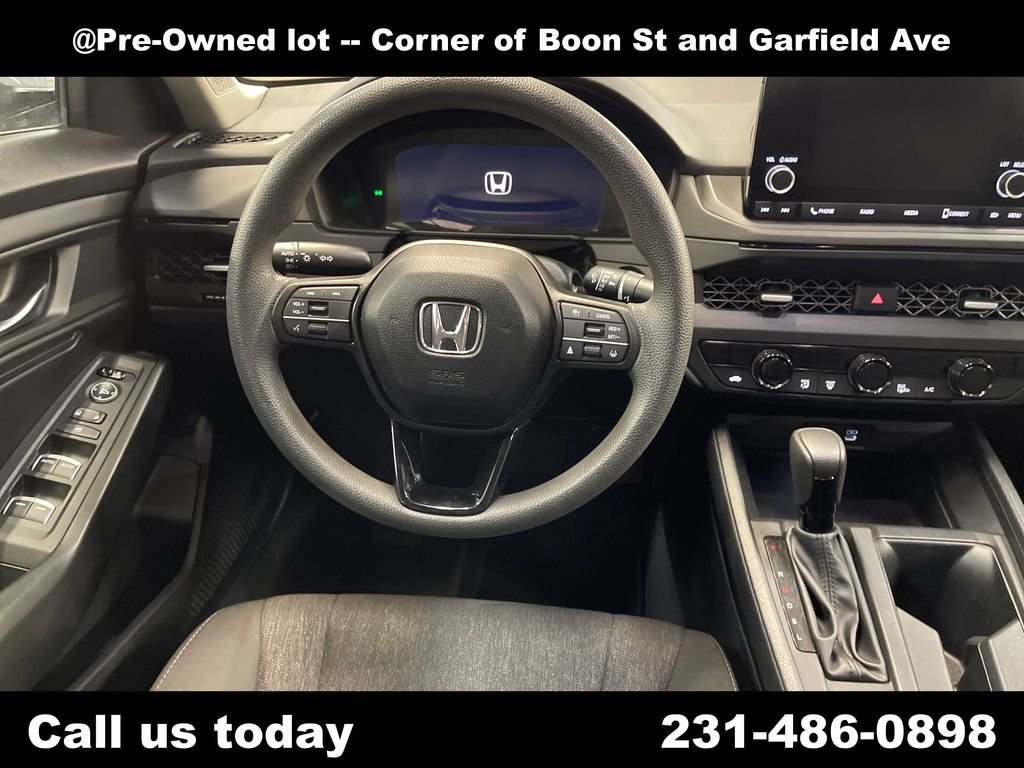 Used 2024  Honda EX image 16
