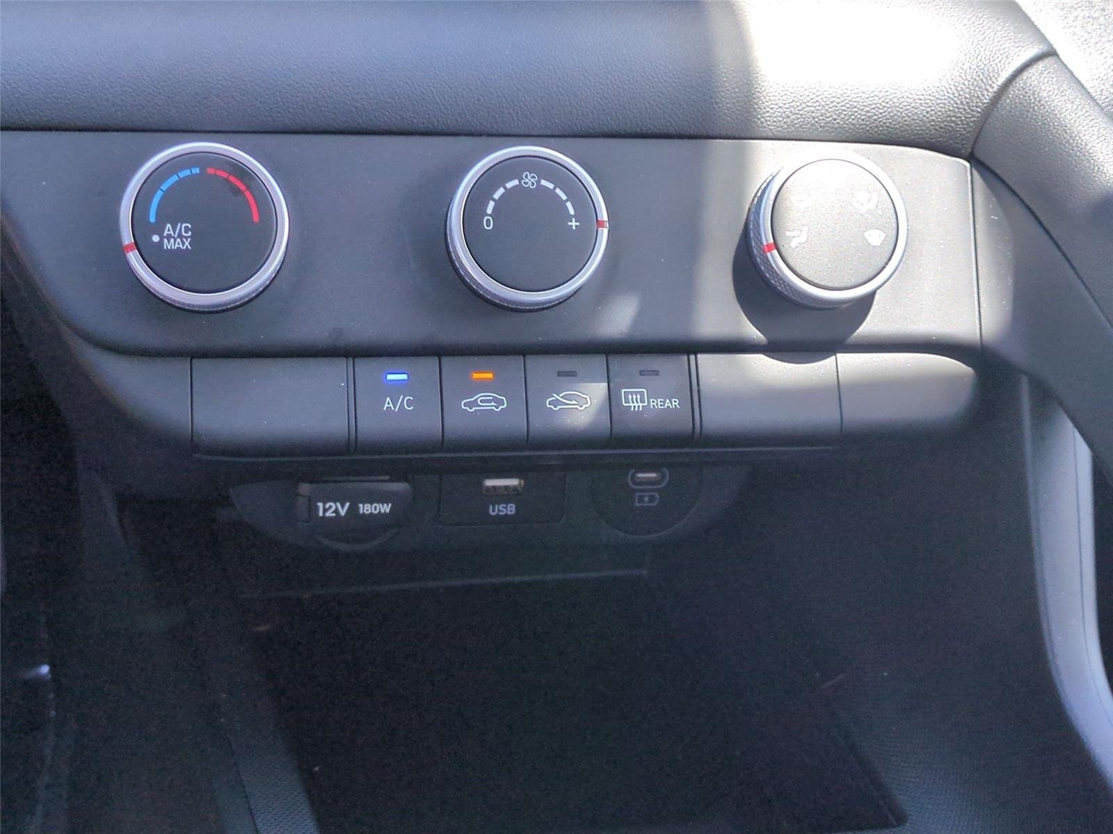 Used 2025 Amazon Gray Hyundai SE image 26