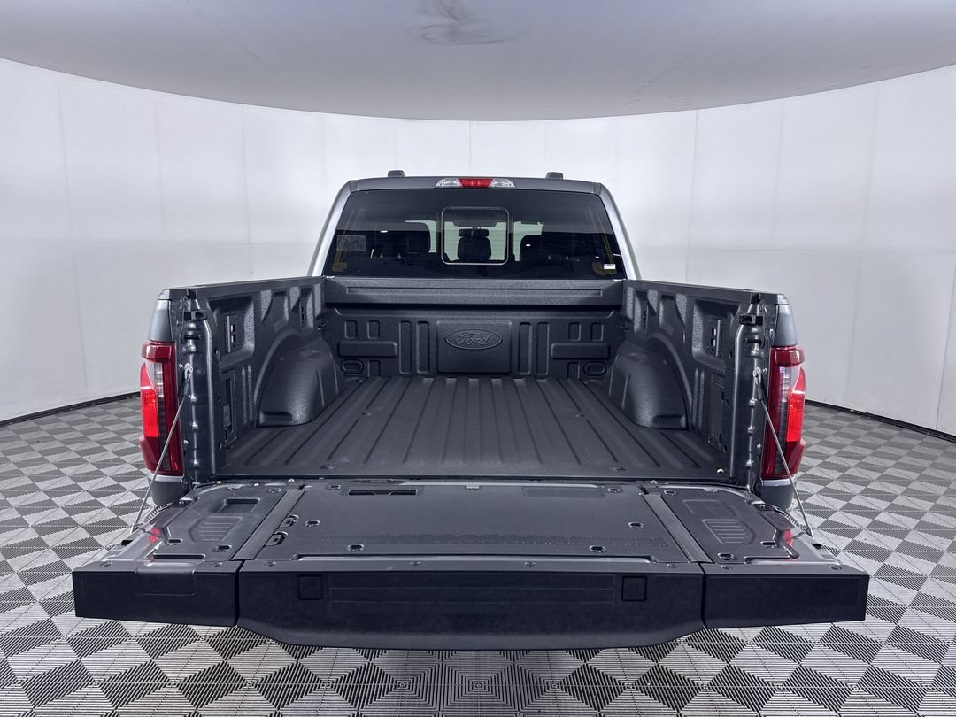 New 2026 Carbonized Gray Metallic Ford Tremor image 26