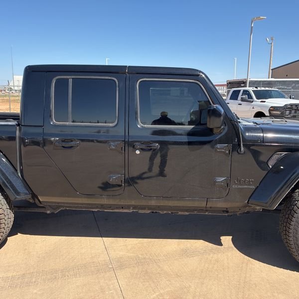 Used 2020 Black Clearcoat Jeep Sport image 8