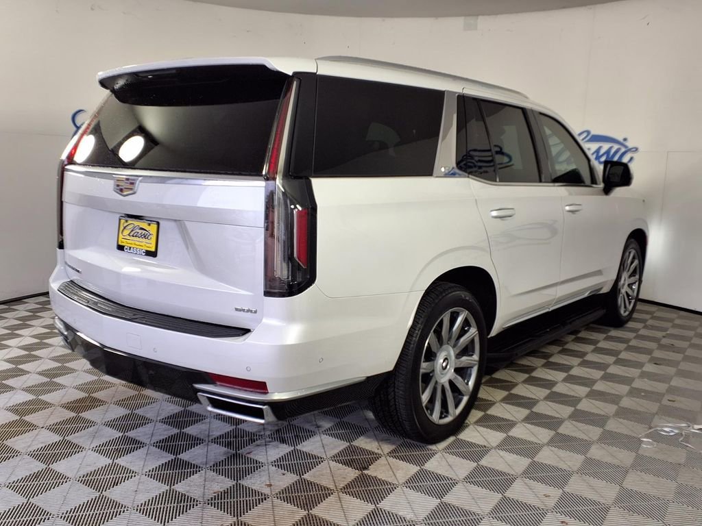 Used 2022 Crystal White Tricoat Cadillac Premium Luxury Platinum image 4