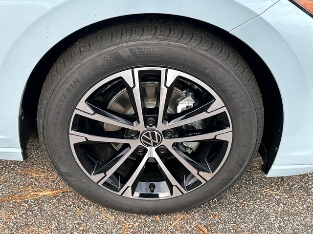New 2026 Gray Volkswagen 1.5T Sport image 12