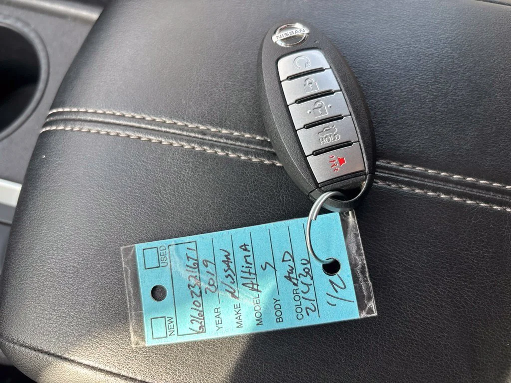 Used 2019 Black Nissan 2.5 S image 31