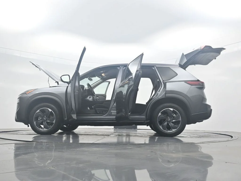 Used 2025 Gray Nissan SV image 44