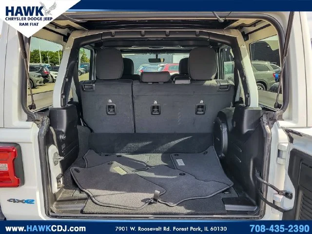 Used 2023 White Jeep Rubicon 4xe image 25