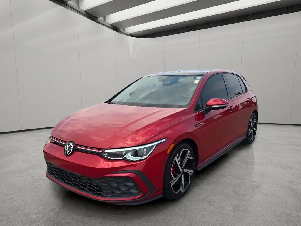 Used 2024 Kings Red Metallic Volkswagen SE image 1