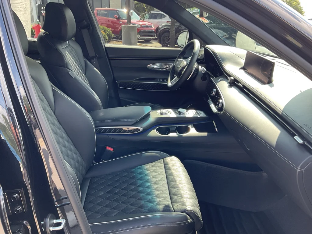 Used 2023 Vik Black Genesis 3.5T Sport image 12
