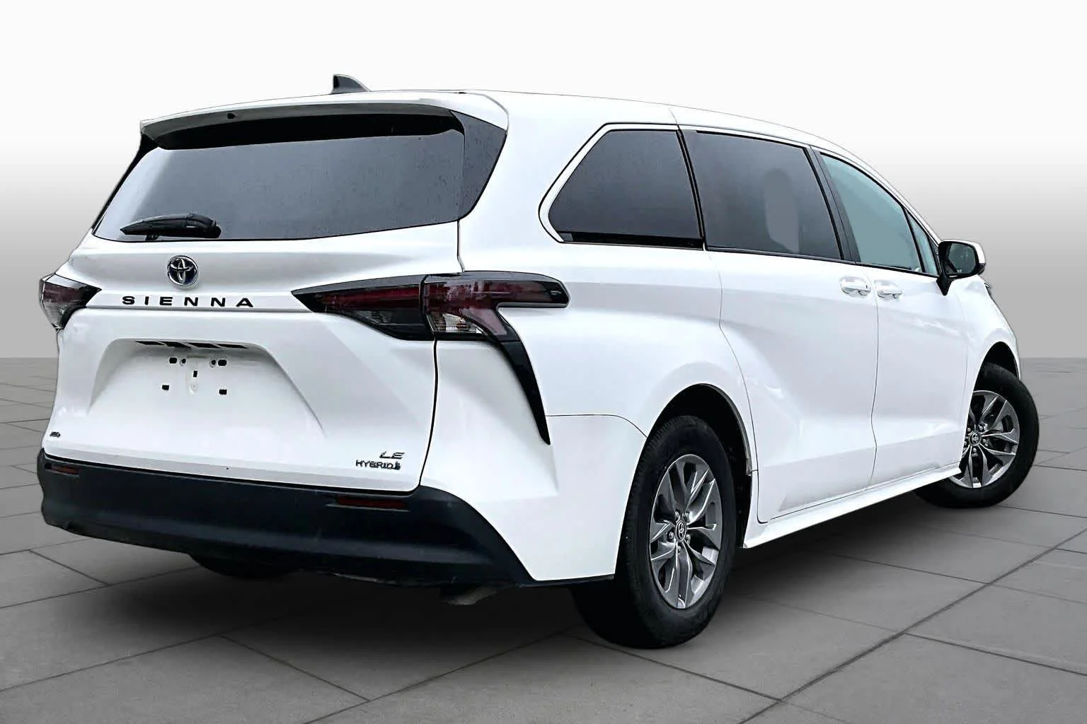 Used 2024 Ice Cap Toyota LE image 12