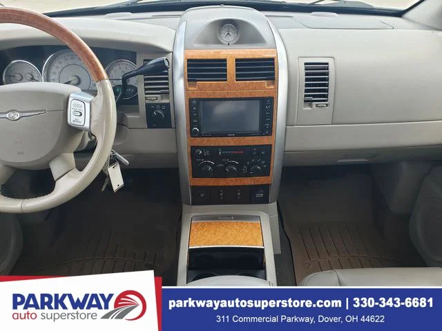 Used 2008 Red Chrysler Limited image 18