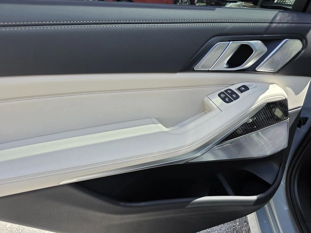 New 2027 Brooklyn Grey Metallic BMW M60i image 15