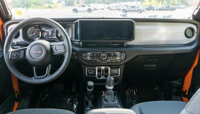 Used 2025 Orange Jeep Sport S 4xe image 15