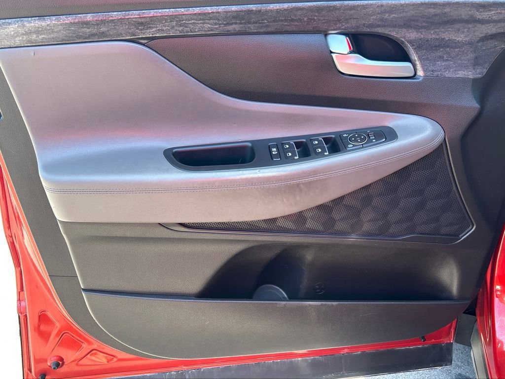 Used 2019 Orange Hyundai SE image 18