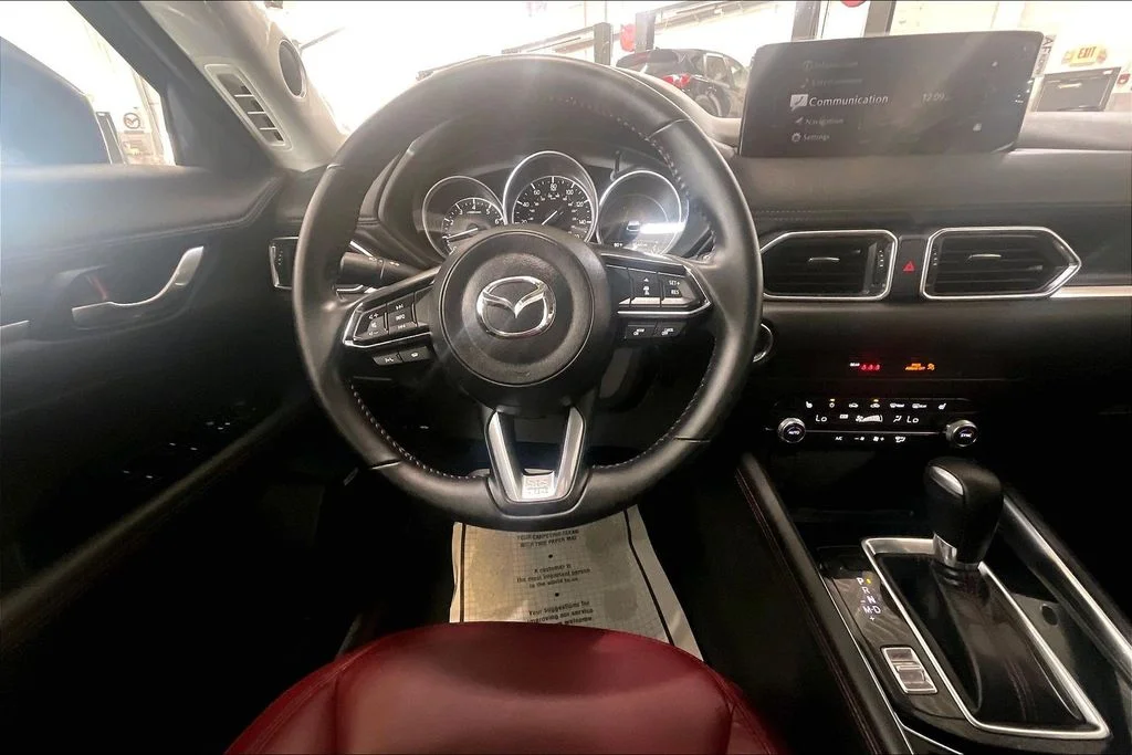 Certified Used 2025 White Mazda 2.5 S Carbon Edition image 4