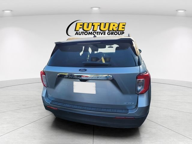 Used 2023 Silver Ford XLT image 4