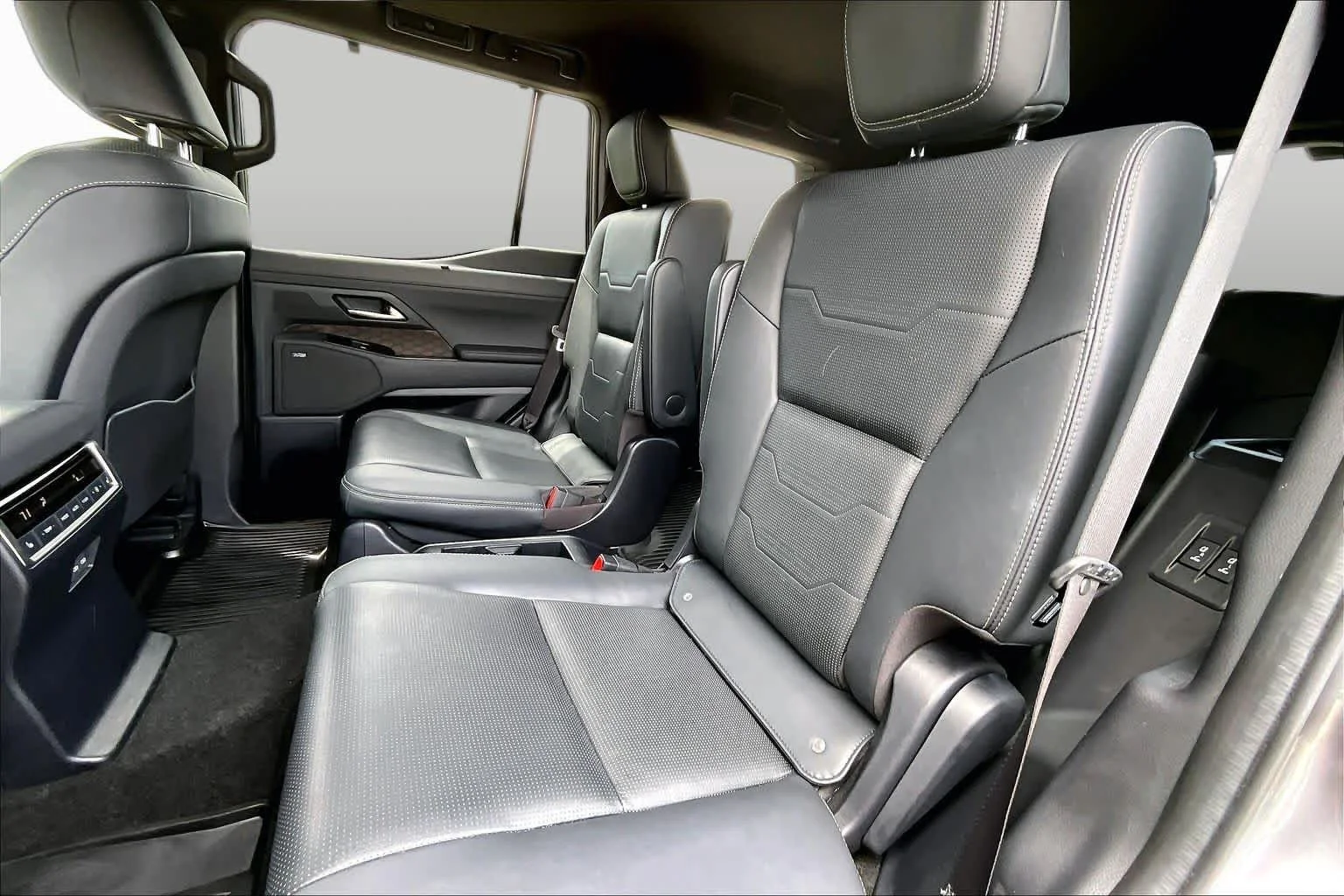 Used 2024 Nebula Gray Pearl Lexus Luxury image 21