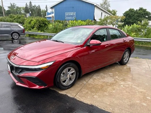 Certified Used 2024 Red Hyundai SE image 4