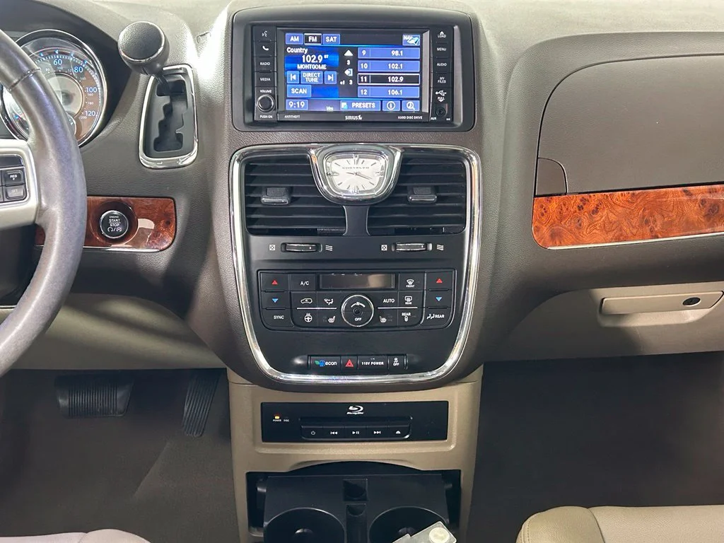 Used 2016 Chrysler Town & Country Anniversary Edition with VIN 2C4RC1CG6GR303927 for sale in Elk River, MN