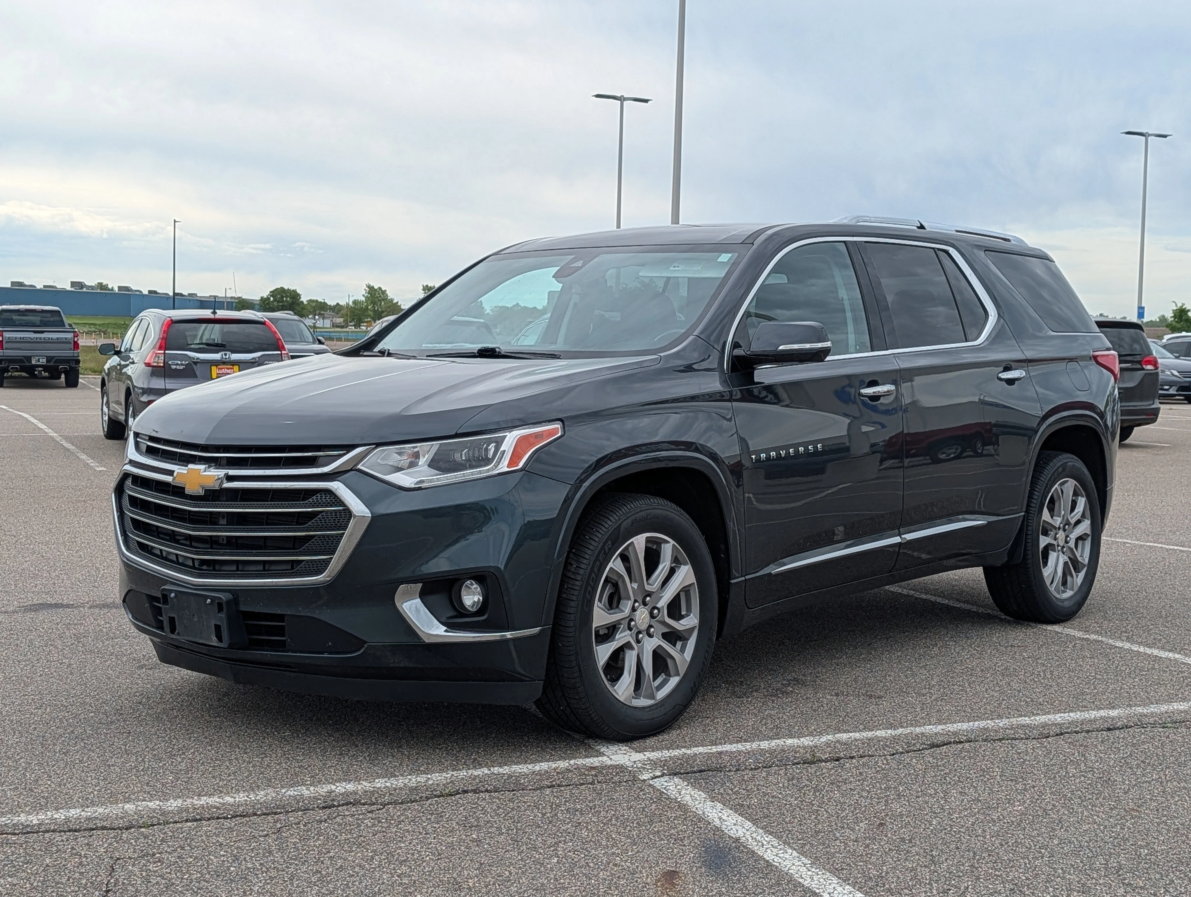Used 2019 Chevrolet Traverse Premier with VIN 1GNEVKKW4KJ219438 for sale in Waite Park, Minnesota