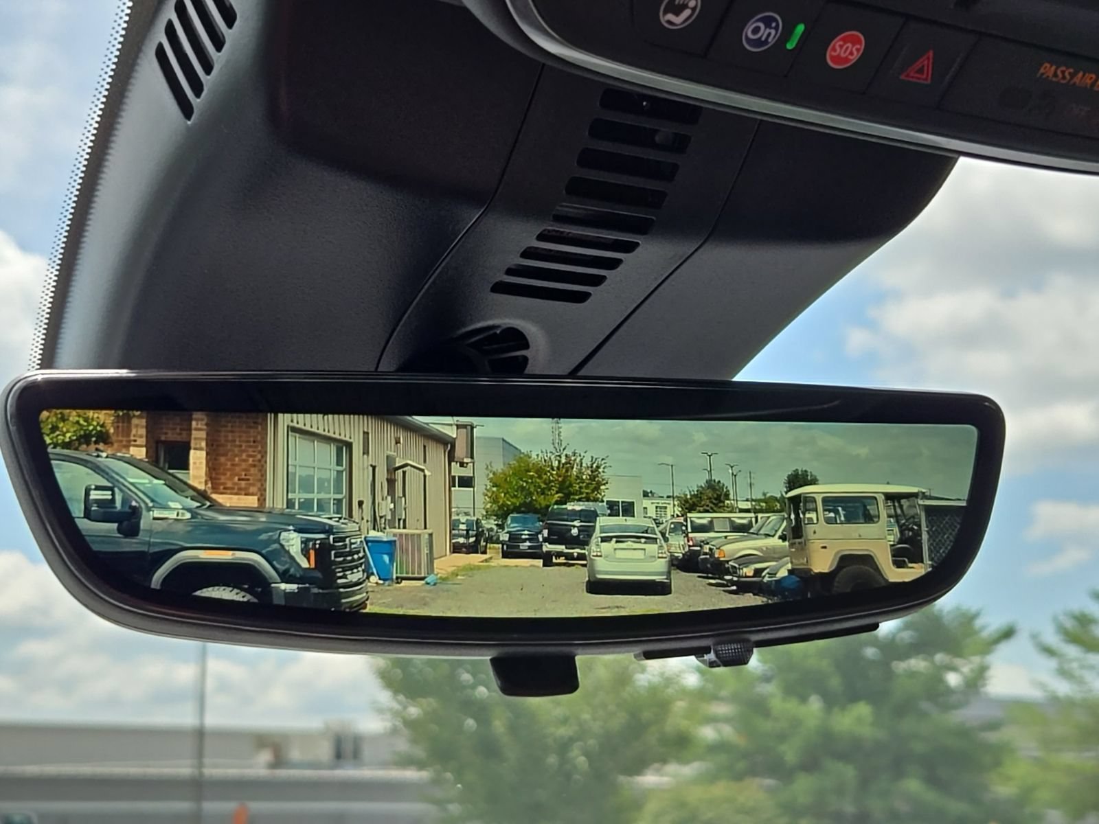 2026 GMC Acadia Denali Ultimate - Photo 42