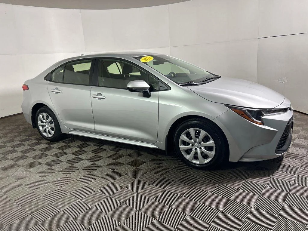 Used 2023 Classic Silver Metallic Toyota LE image 4